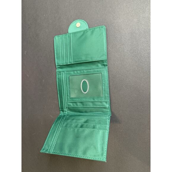 Big Skinny Green Tri-Fold Nylon Women’s Wallet Lightweight Slim Card Holder New - Picture 4 of 7